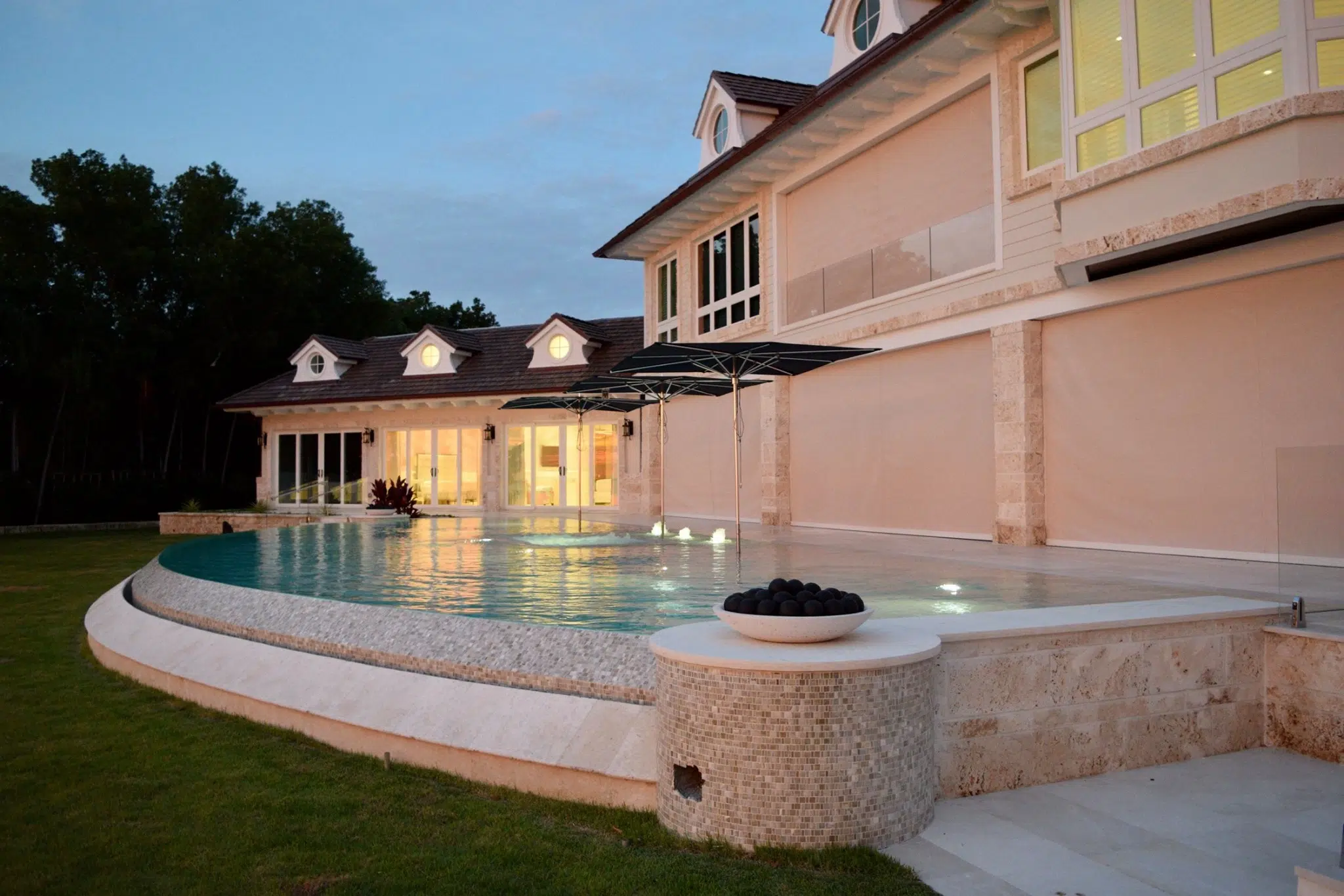 Professional Pool Cleaning in Royal Palm Beach FL